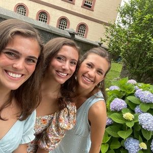 Meet your Posher, Julia